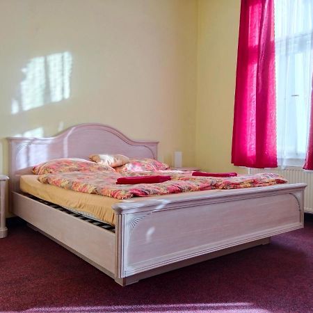 St. Maur 호텔 베코브나드테플로우 외부 사진